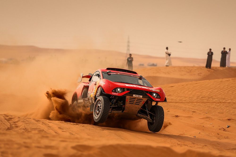 Dakar, Loeb ancora in prova: Attende l'assistenza da oltre 6 ore