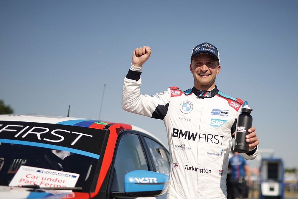 BTCC Snetterton: Turkington pips Hill to take last gasp pole