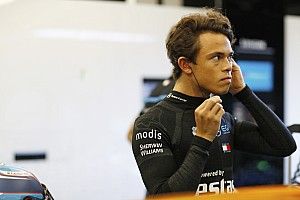 СМИ: Де Врис сменит Mercedes на Maserati