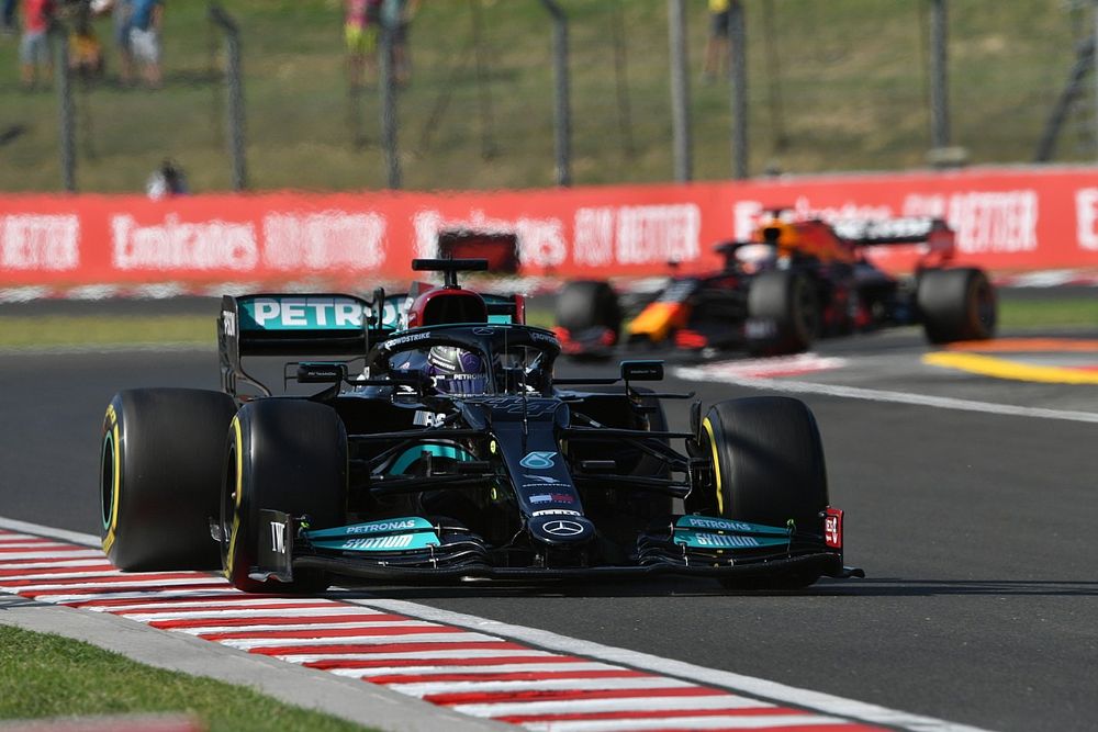 Hamilton: örülök a fújolásnak is, mindig feltüzel