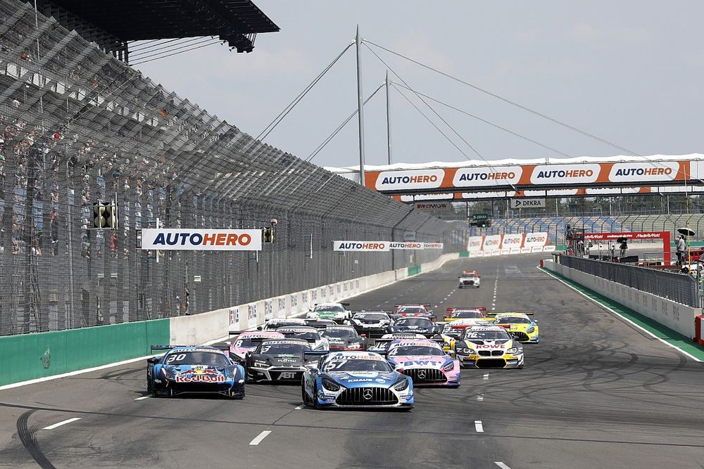 De start van de tweede DTM-race op de Lausitzring