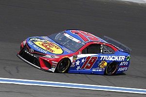 Coke 600: Martin Truex Jr. rebounds to take Stage 3 win