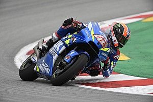 Rins: “La pista está muy mal de agarre, pero nos defendemos bien así”