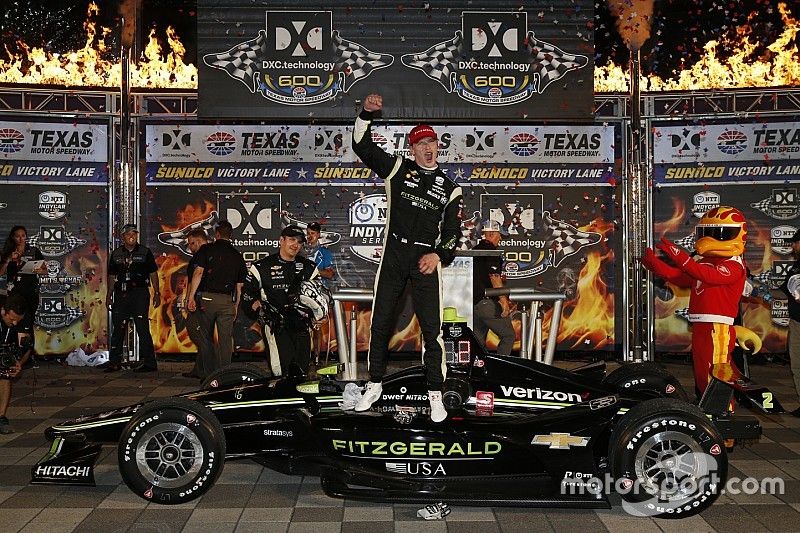 Newgarden resiste a Rossi e si porta a casa la vittoria in Texas