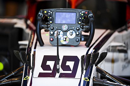 Alfa Romeo: Raikkonen e Giovinazzi penalizzati di 30 secondi