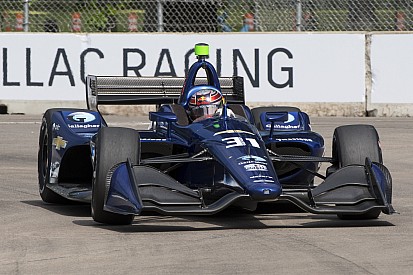 Ilyen komoly a McLaren IndyCar-versenyzőjének házi szimulátora