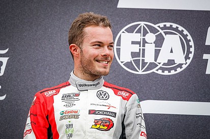 Leuchter domina la Clasificación 2 del WTCR en Nurburgring con doblete de VW