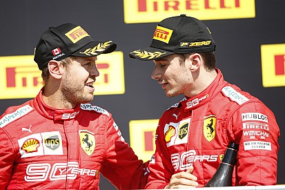 Vettel még a csinos riporternőt is becélozta - videó