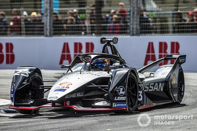 Diaporama : les suisses Buemi et Mortara dans le E-Prix de Paris en Formule E