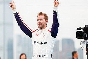 Hong Kong E-Prix: Bird wins but faces crash investigation