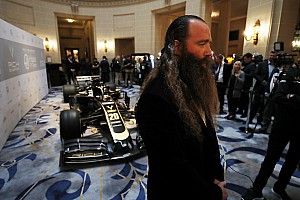 Титульный спонсор Haas сменил имя, Уильям Стори ушел с поста директора