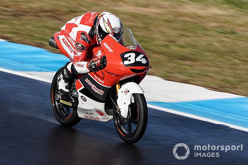 CEV Moto3 Estoril: Debut apik Mario Suryo Aji