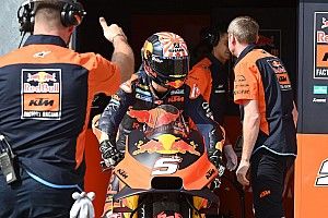 Berjibaku dengan KTM, Zarco kelelahan