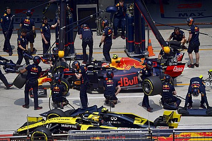 A Red Bull két pokolian gyors kerékcserével tarolt Kínában: statisztikák