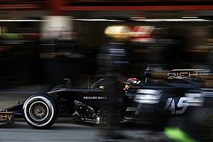 Így tiszteleg az elhunyt Whiting előtt a Haas F1 Team