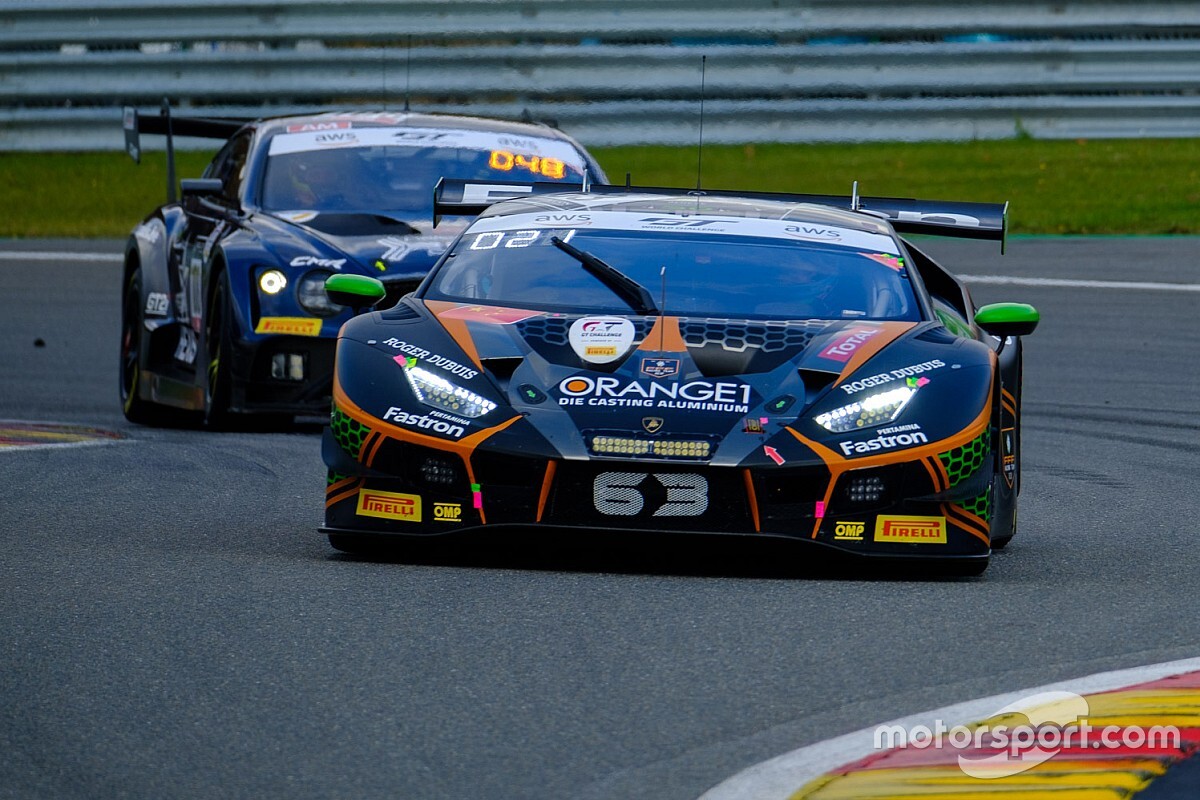 24h di Spa, 3a Ora: Lamborghini al comando su tutti