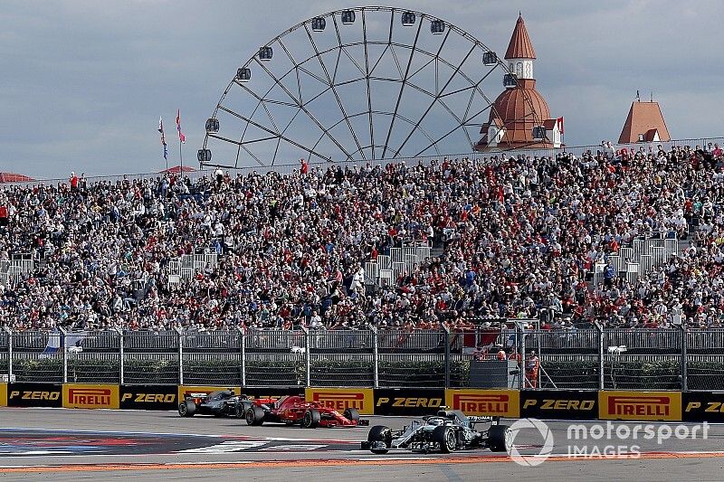 "Bin nicht böse": Hamilton verzeiht Vettel riskantes Verteidigungsmanöver