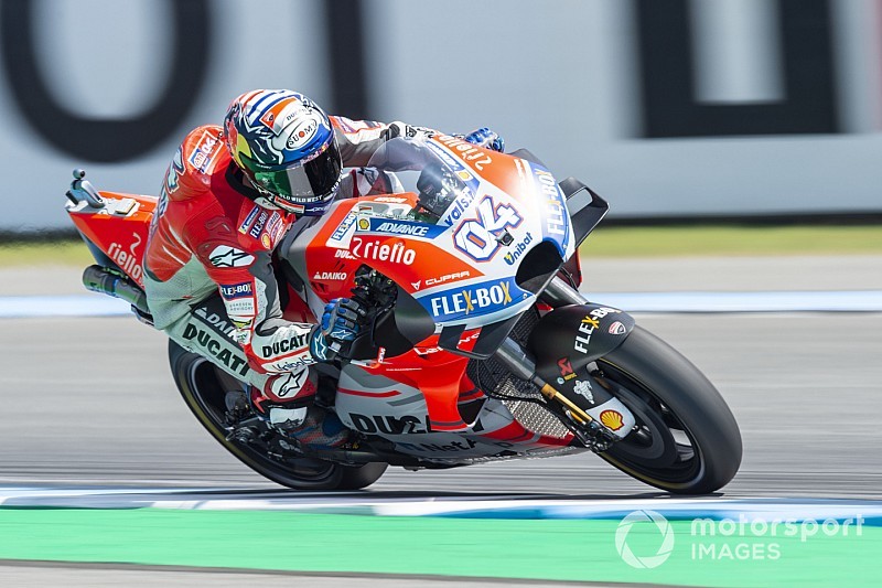 Dovizioso, con el mejor tiempo, dispuesto a posponer la celebración de Márquez