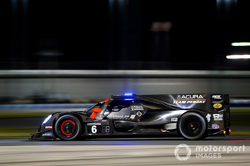 Acura lidera después de 9 horas; el coche de Alonso, tercero