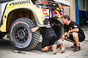 Dakar, Loeb sfortunato: "Avevo un ottimo ritmo, però ho forato ben 3 gomme!"