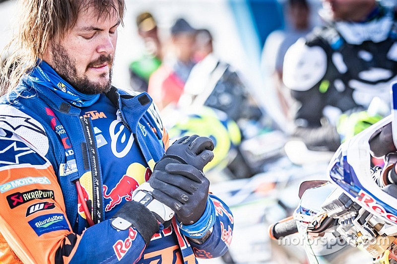 Dakar, Price diventa leader ma ora viene la parte più difficile: "Il mio polso è in fiamme!"