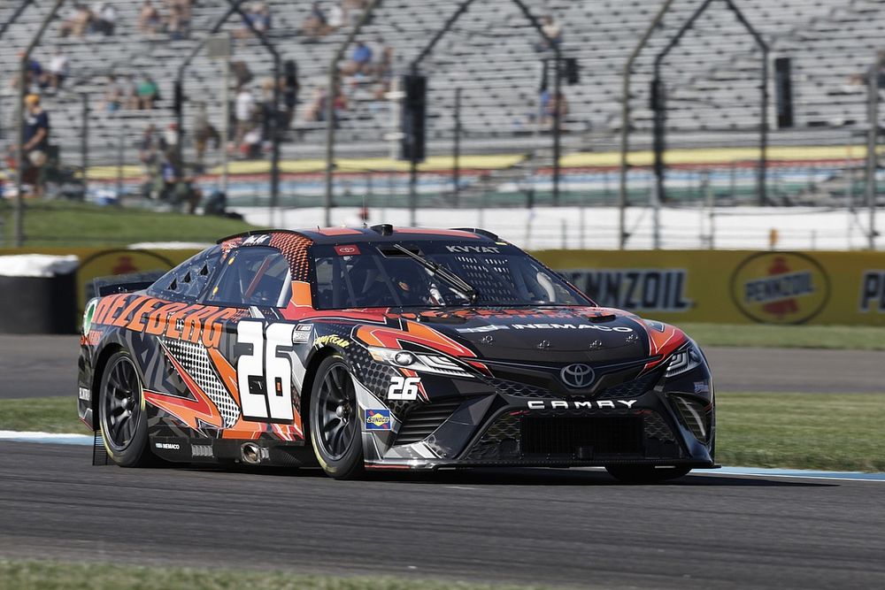 Гонка NASCAR в Индианаполисе стала триумфом дебютантов. Но не Квята