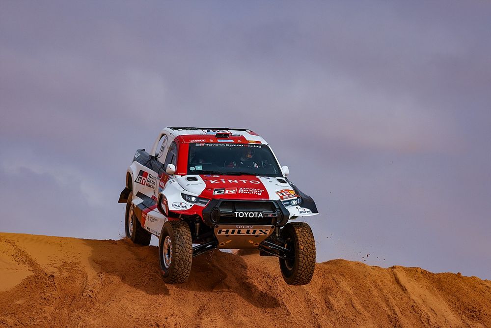 Dakar 2022: Tabrak Pereli Motor, Giniel de Villiers Diganjar Penalti