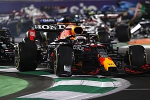 Verstappen: Nem érte meg tovább harcolni