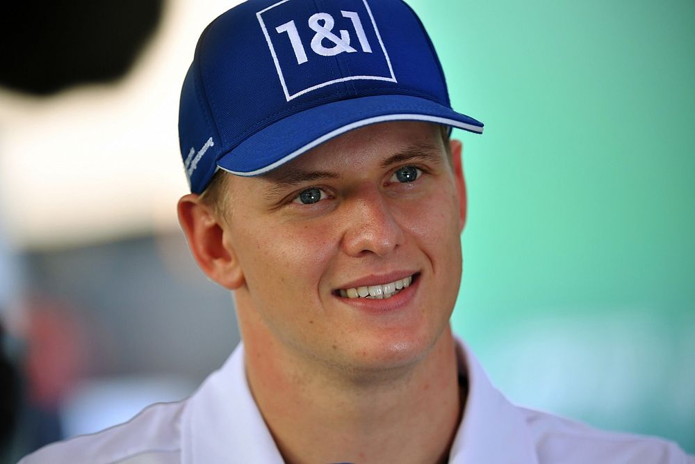 Schumacher: "Babama çok benzetiliyorum"