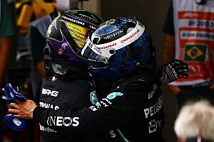 Mercedes, Bottas ve Hamilton'ın performansımdan etkilendi