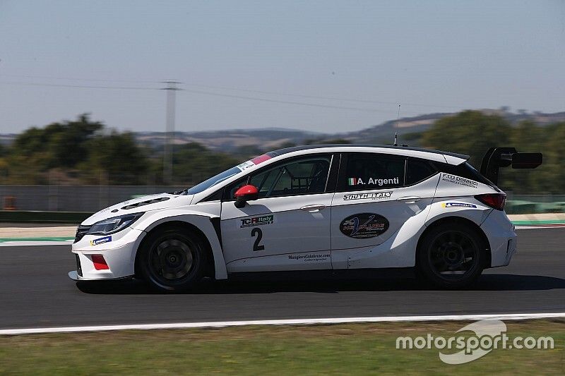 La passione di Andrea Argenti è ancora il TCR Italy con la Opel