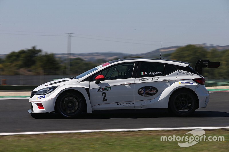 La passione di Andrea Argenti è ancora il TCR Italy con la Opel