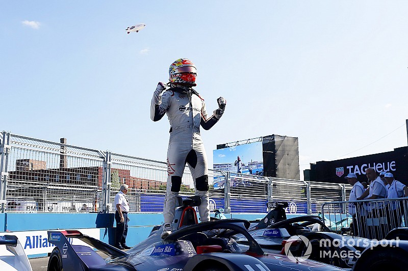 E-Prix New York: Frijns tekuk Sims, Vergne pertahankan titel