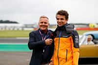 Herbert, el expiloto comentarista al que Alonso dej&oacute; en evidencia en directo