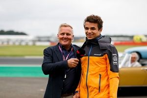 Herbert, el expiloto comentarista al que Alonso dej&oacute; en evidencia en directo