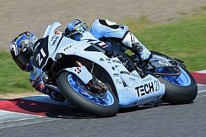 8 Ore di Suzuka: Rea cade nel finale e consegna la vittoria alla Yamaha