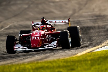 Újra egy versenyen Alonso, Button, Rosberg és Barrichello?