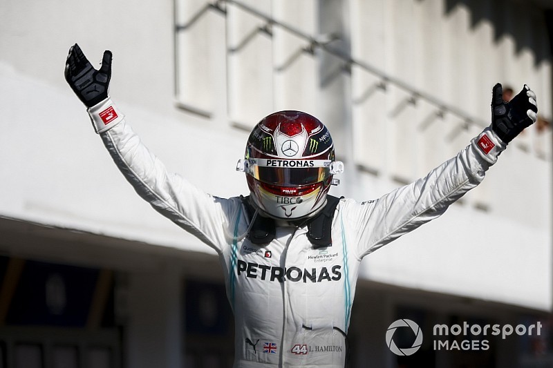 Hamilton'dan Rosberg'e cevap: "Ben değil, rekorlarım konuşuyor"