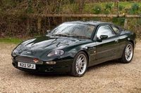 El Aston Martin DB7 de Elton John busca nuevo propietario
