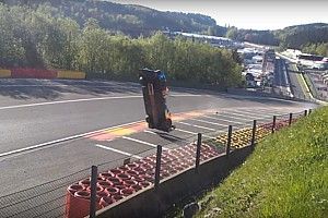 Болельщик снял жуткую аварию SMP в Спа, которая не попала в эфир