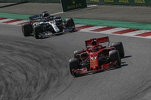 1 pont Vettel és Hamilton között a Brit Nagydíjon: Räikkönen közelít