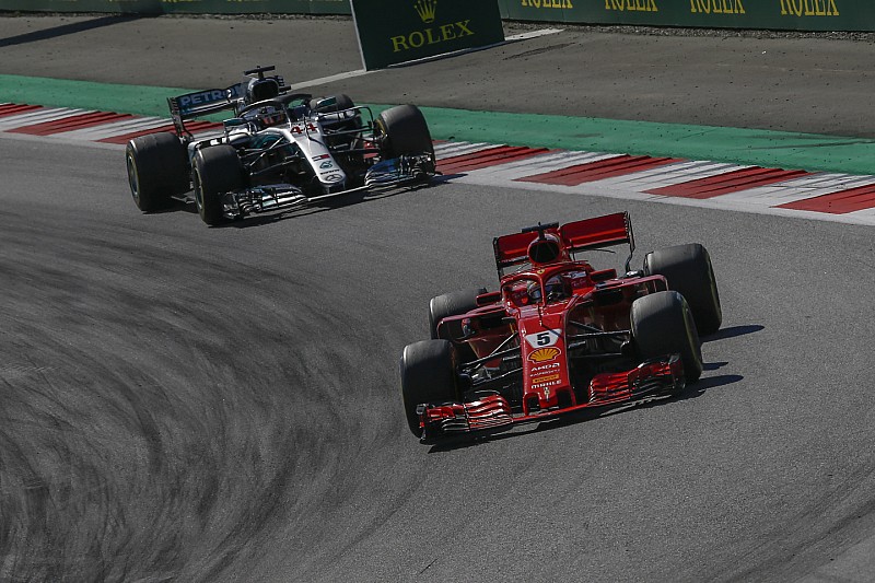 1 pont Vettel és Hamilton között a Brit Nagydíjon: Räikkönen közelít