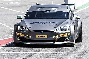 Electric GT tunda musim perdananya