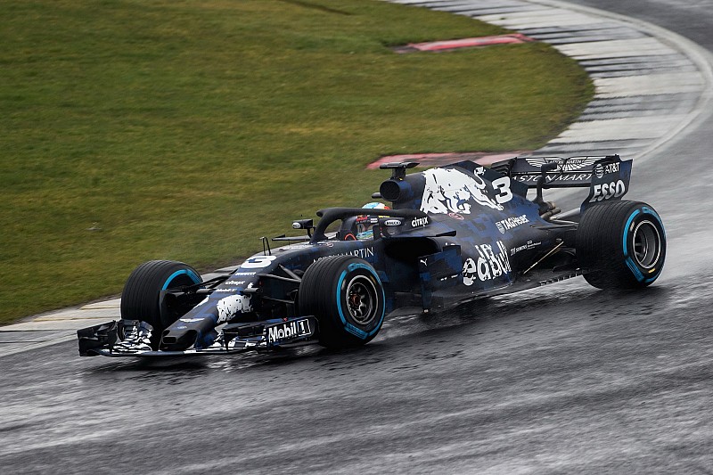 VIDEO 360°: Una vuelta con el Red Bull RB14 en Silverstone