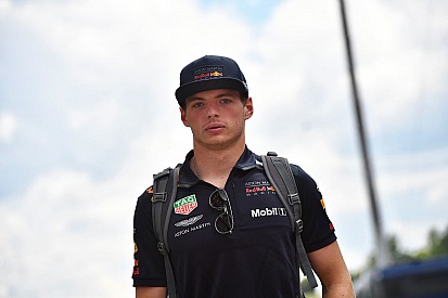 Verstappen: “In Singapore betere kans op zege dan in Hongarije”