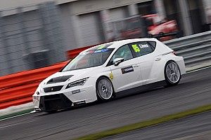 UK: la Maximum Motorsport affida la sua CUPRA a Lines