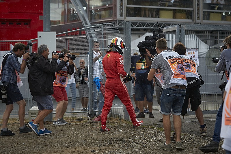 Coulthard szerint a Ferrari is tehet Vettel kicsúszásáról