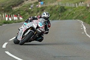 TT 2018, Supersport: Michael Dunlop vince con il nuovo record