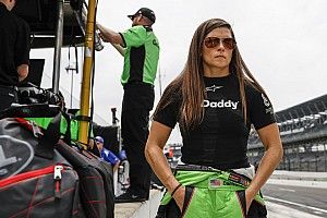 Danica Patrick no tiene explicación a su choque final en Indy 500