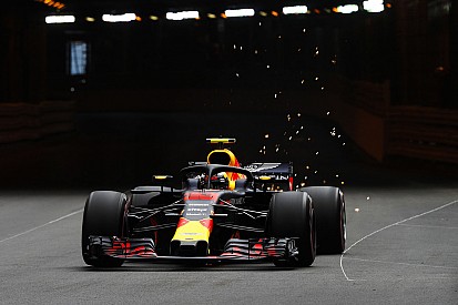 Geen straf voor Verstappen na incident in eerste training